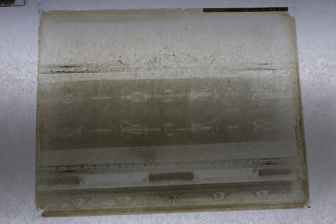 Restauri Santo Sudario - Lastre Fotografiche Secondo Pia_007.jpg
